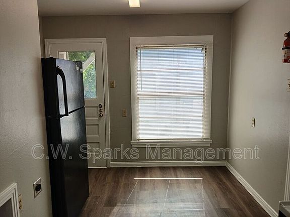 5th image of 2909 W Clarendon Dr