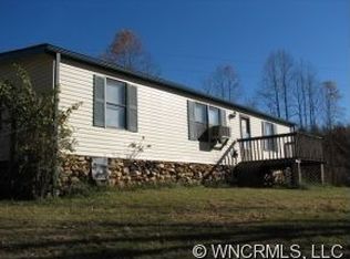 82 Clarks Cove Rd, Leicester, NC 28748