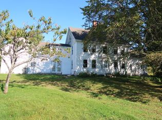 43 Old County Rd, Rockport, ME 04856