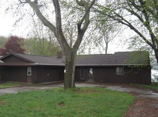 58154 Avery Rd, Three Rivers, MI 49093
