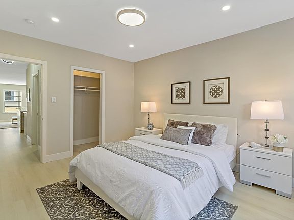 4th image of 1250 Clay St APT 102