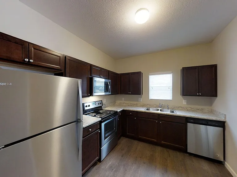 5814 Winchester Pike — Photo 2