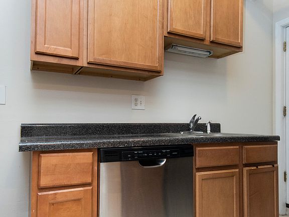 4th image of 1253 W Henderson St APT G