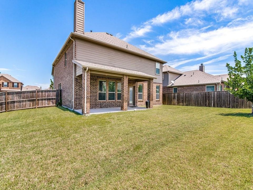 2nd image of 545 Alice Ln