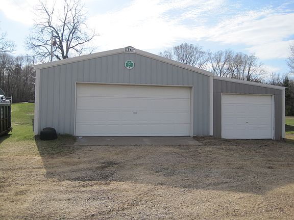 3 car garage 36' x 30'