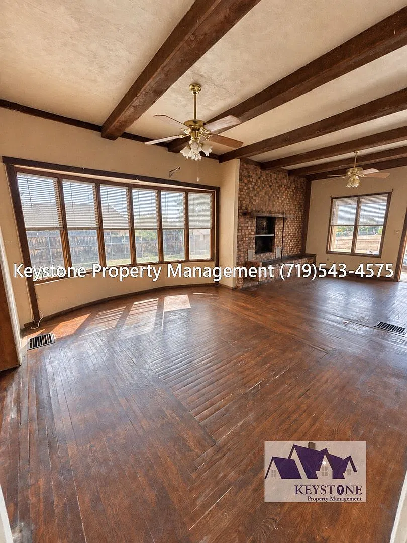 Application Fee Reimbursed! 2 Bed, 2 Bath Home Lots Of Storage Space & Large Deck In The Backyard... — Photo 4
