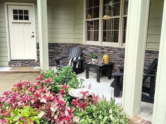 5th image of 460 Cross Creek Dr