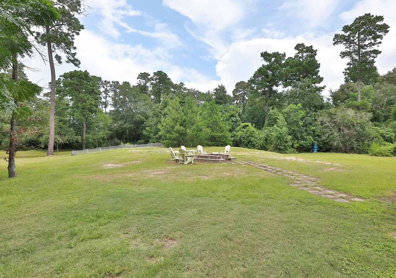 For Lease | 3 Bed, 2 Bath | 1,280 Sq Ft |Tomball Community | — Photo 2