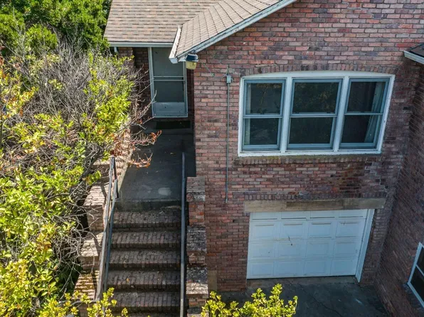 20 Relihan Dr, Ione, CA 95640