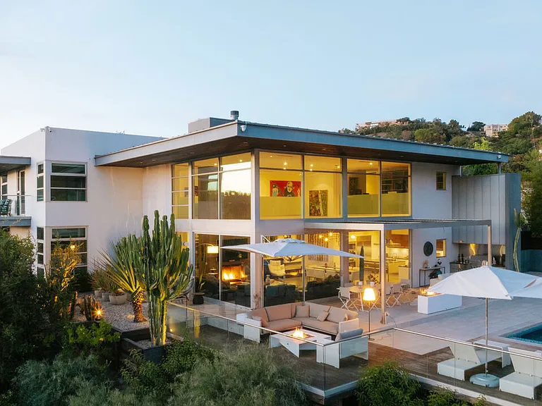 2651 Nichols Canyon Rd — Photo 42