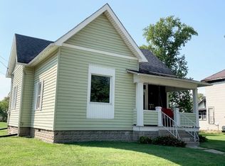 407 S Center St, Flora, IN 46929