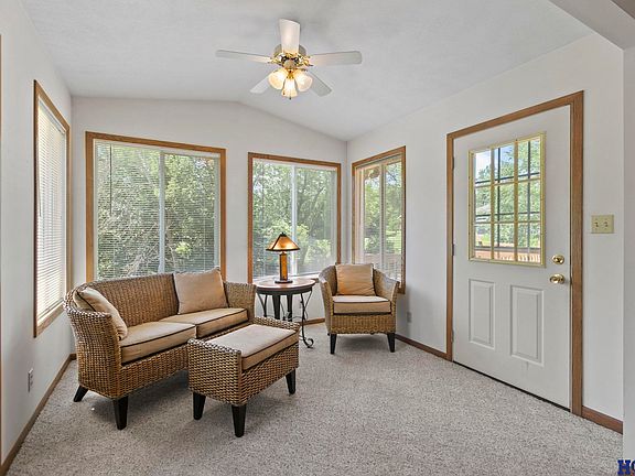 5th image of 236 Plum Creek Ln