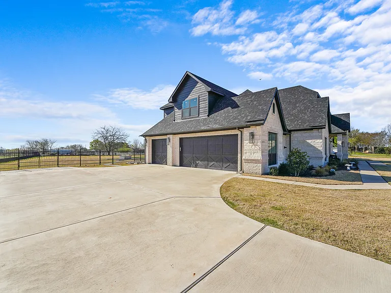 1110 Warwick Ct — Photo 46