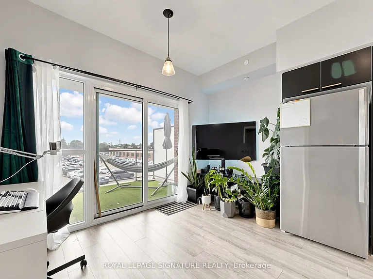 2150 Lawrence Ave E #208 — Photo 4