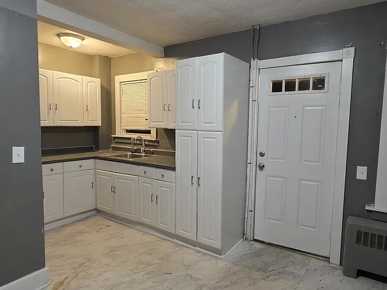 137 Birch St #139 — Photo 3
