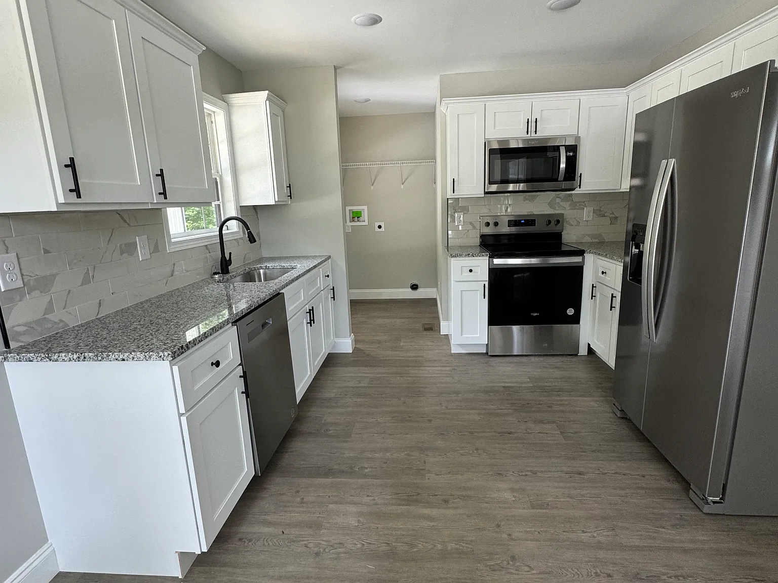 3 bed, 1100 sqft, $1,695 — Photo 4
