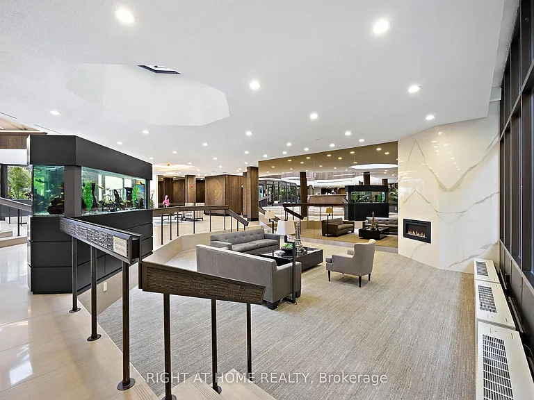 280 Simcoe St #206A — Photo 24