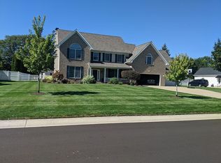 1549 Wedgewood Pl, Essexville, MI