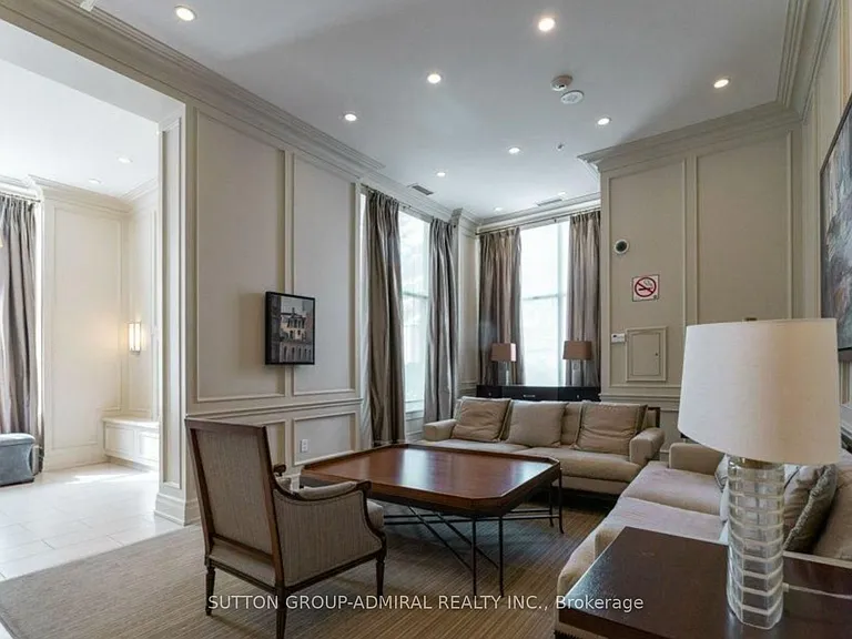 15 Rean Dr #302 — Photo 17