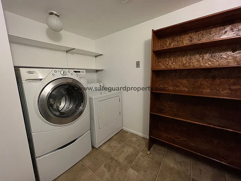 1906 E Jeremy Ct — Photo 19