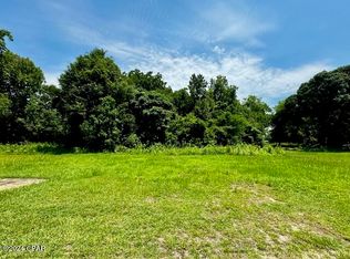 Sanders Ave, Graceville, FL 32440