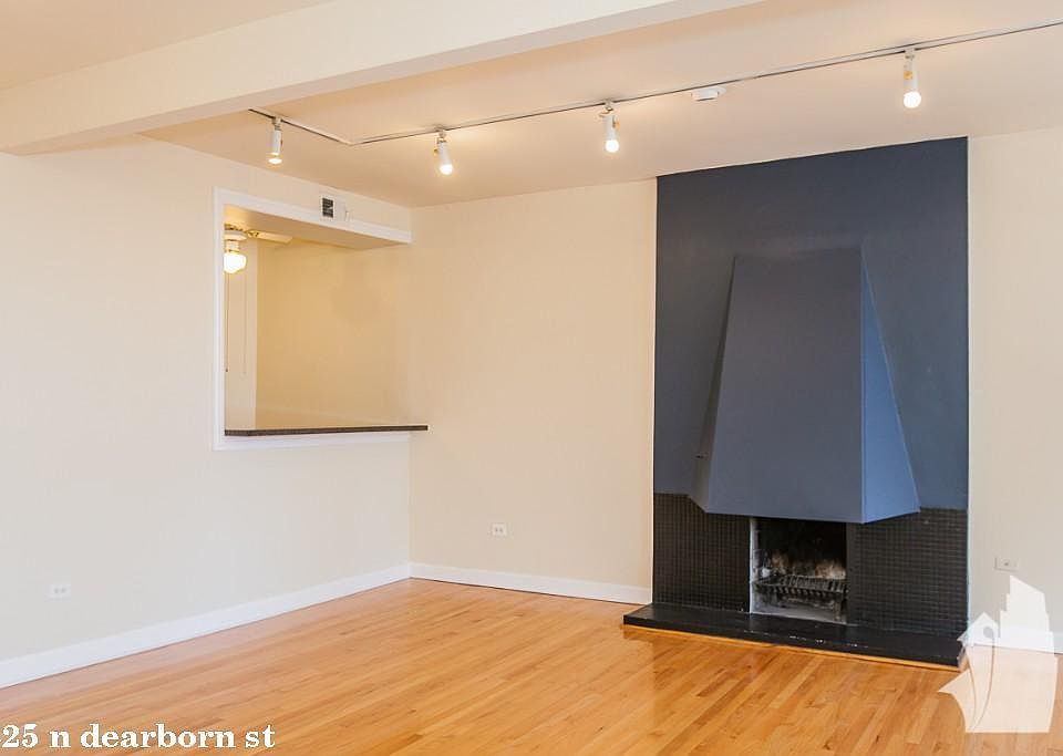 1st image of 1425 N Dearborn St #1015