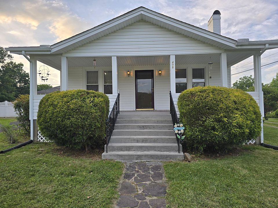 1st image of 408 Douglas St