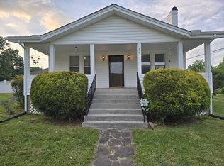 408 Douglas St, Clifton Forge, VA 24422