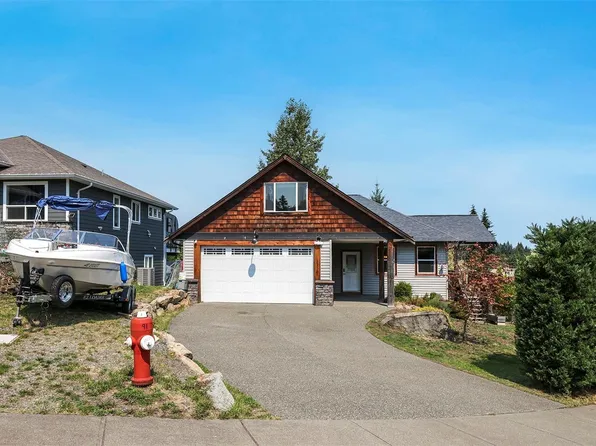 2712 A Rydal Ave, Cumberland, BC V0R 1S0