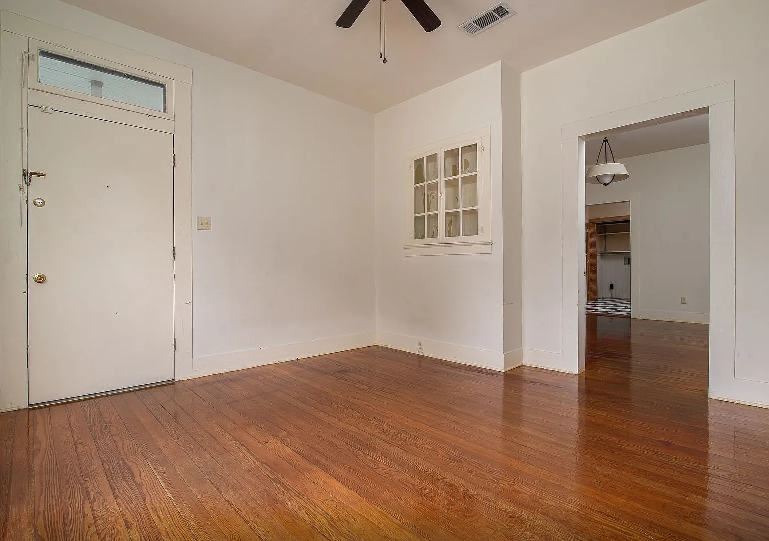 1211 Holly St 2/1 near downtown Alex — Photo 4