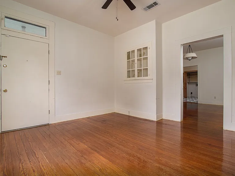 1211 Holly St — Photo 4