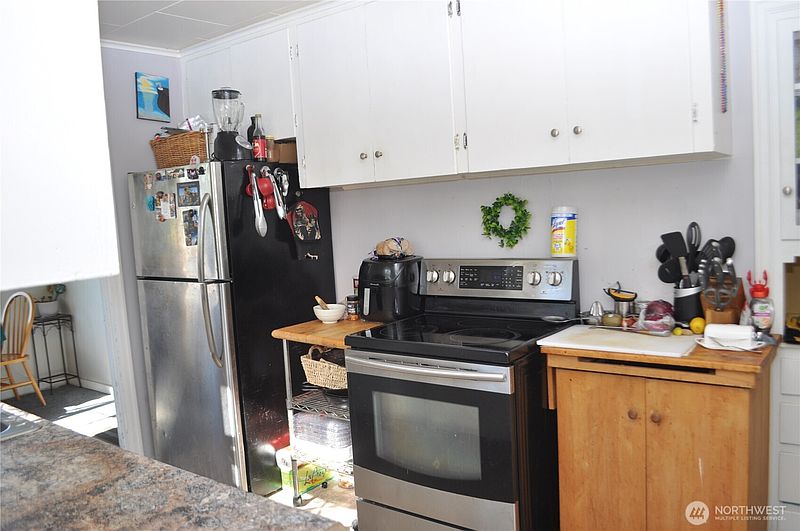 4th image of 817 34th Street