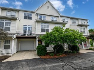 1210 E Chapman Ln UNIT 2, Medina, OH 44256
