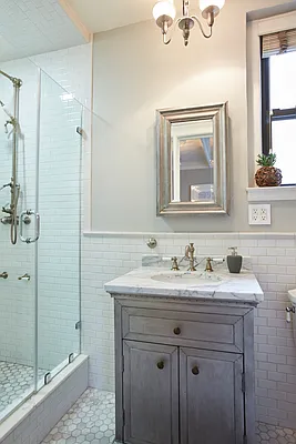 Sold by Compass | media 10