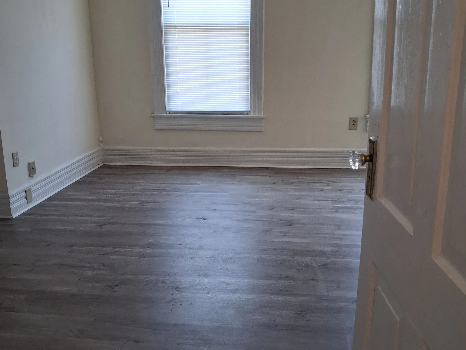 1625 Coleman Ave — Photo 3