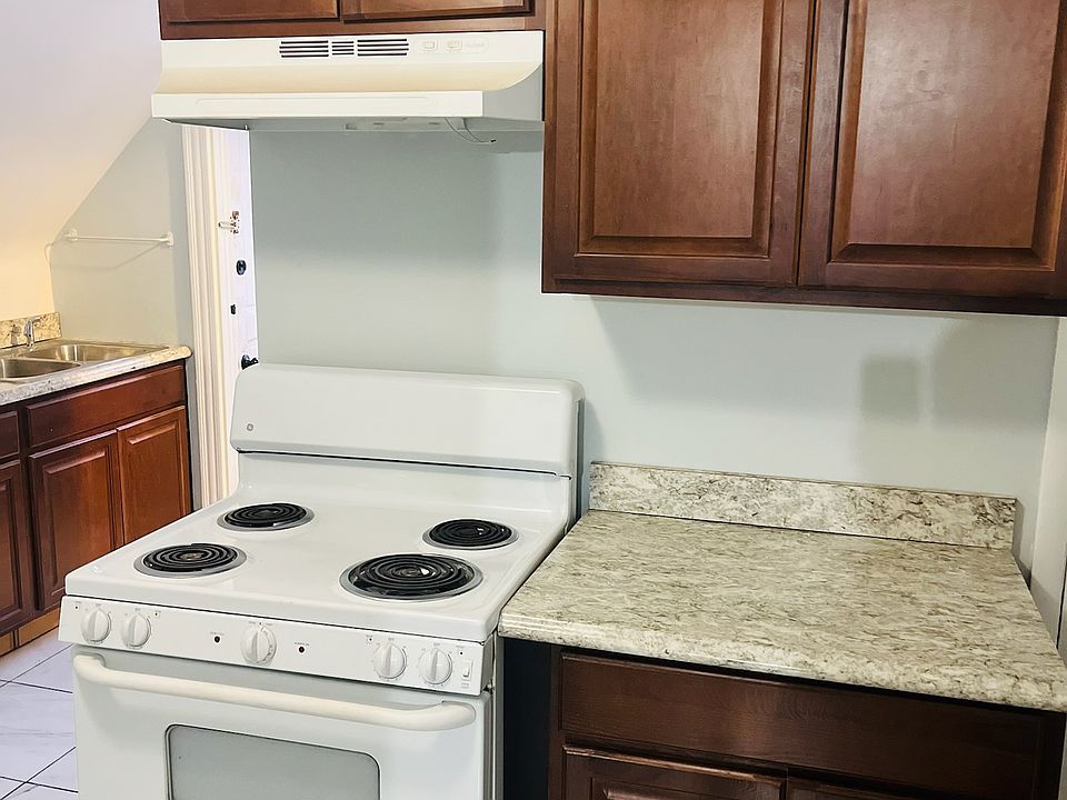 1st image of 6908 S Cregier Ave Unit 3