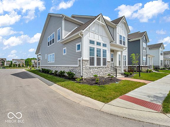 4th image of 1240 Amberley Way