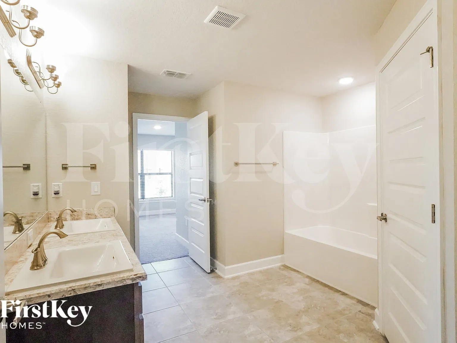 4 bed, 3.0 bath, 2200 sqft, $2,595 — Photo 1