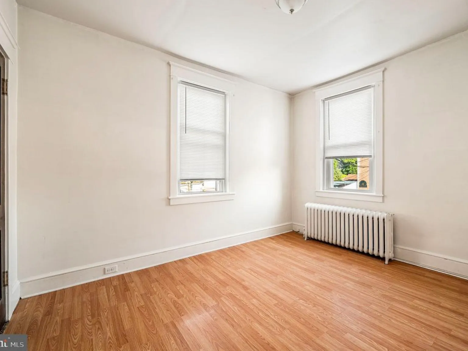 2 bed, 840 sqft, $1,400 — Photo 1