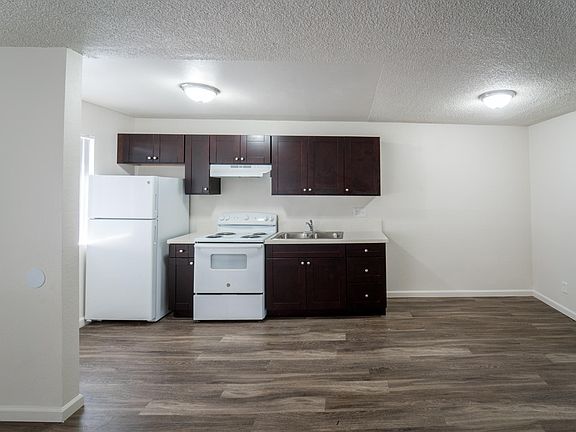 2nd image of 2039 L Ave APT 29