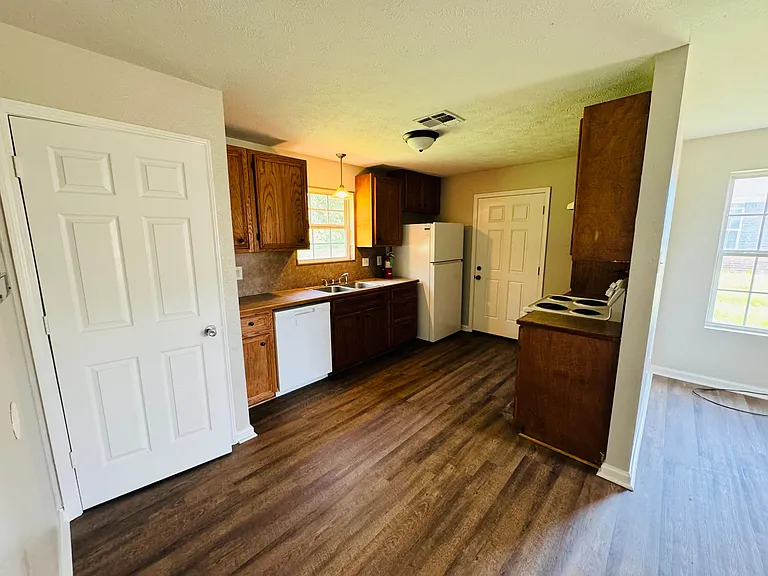 105 Greene Ln #115G — Photo 1
