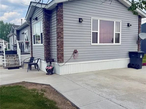 313 First STREET, North Portal, SK S0C 1W0