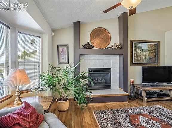 5th image of 7102 Grand Prairie Dr