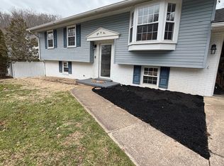 105 Brookhaven Cir, Nitro, WV 25143