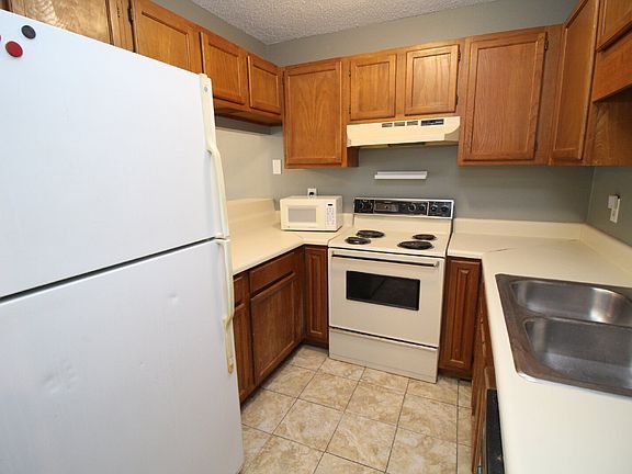5th image of 7022 Chapel St APT 15