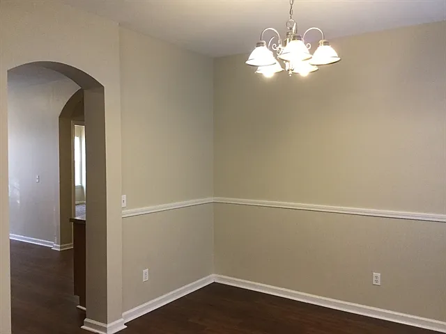 204 Annesbury Ln — Photo 15