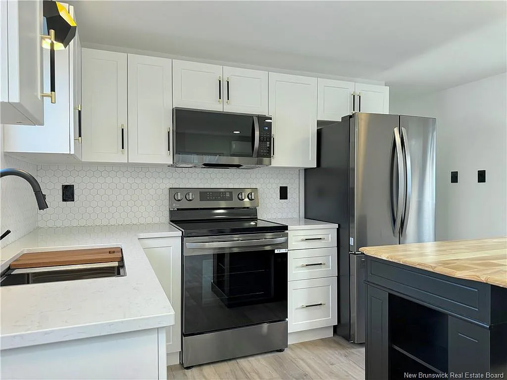 2 bed, 1.0 bath, 644 sqft, $169,900 — Photo 3