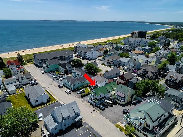 13 Bay Ave #C — Photo 10