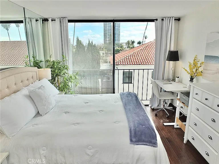 2601 E Ocean Blvd #309 — Photo 41