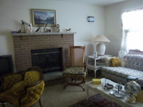 3rd image of 2641 Highview Dr